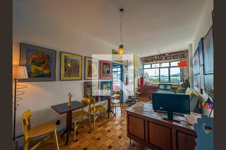 Apartamento à venda com 67m², 2 quartos e sem vaga Apartamento à venda com 67m², 2 quartos e sem vagaSala