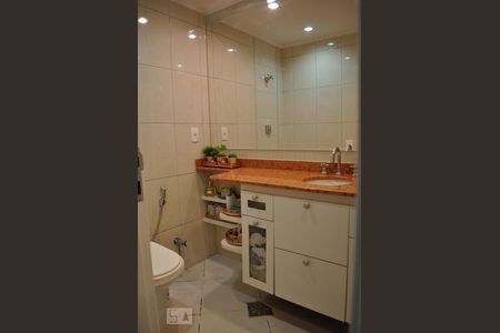 Apartamento para alugar com 70m², 3 quartos e 1 vagaBanheiro