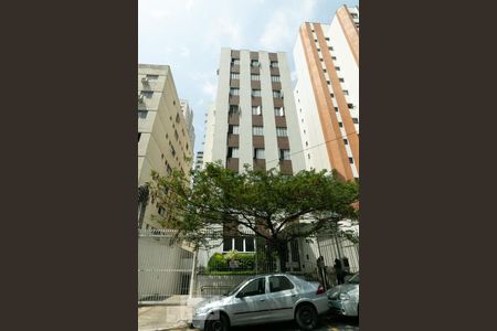 Apartamento para alugar com 70m², 3 quartos e 1 vaga Apartamento para alugar com 70m², 3 quartos e 1 vagaFachada