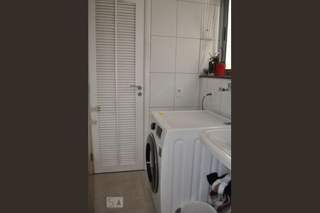 Apartamento para alugar com 70m², 3 quartos e 1 vagaÁrea de serviço