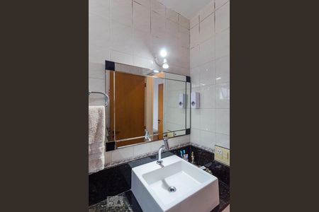 Apartamento à venda com 59m², 2 quartos e 2 vagas Apartamento à venda com 59m², 2 quartos e 2 vagasBanheiro Social