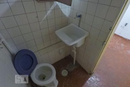 Banheiro de kitnet/studio para alugar com 1 quarto, 30m² em Cambuci, São Paulo