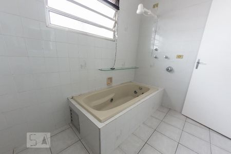 Casa para alugar com 140m², 3 quartos e 3 vagasBanheiro 1