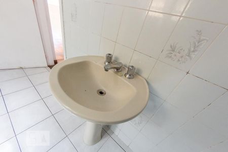 Casa para alugar com 140m², 3 quartos e 3 vagasBanheiro 2