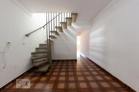 Sala de casa para alugar com 3 quartos, 140m² em Jardim Santo Elias, São Paulo