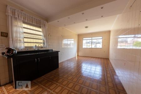 Casa para alugar com 140m², 3 quartos e 3 vagasCozinha