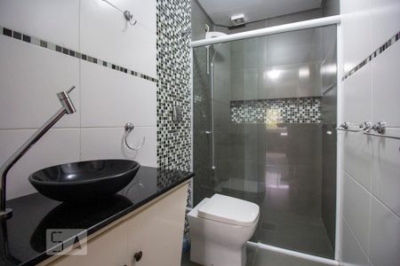Casa de condomínio para alugar com 140m², 3 quartos e 2 vagasBanheiro 01