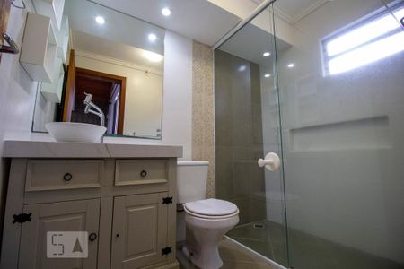Casa de condomínio para alugar com 140m², 3 quartos e 2 vagasBanheiro do quarto 03