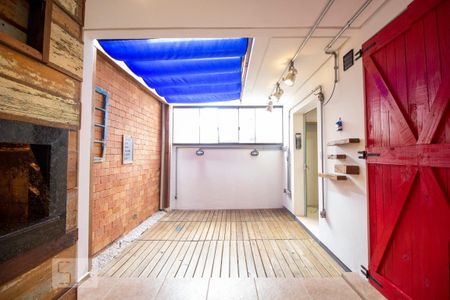 Casa de condomínio para alugar com 140m², 3 quartos e 2 vagasChurrasqueira