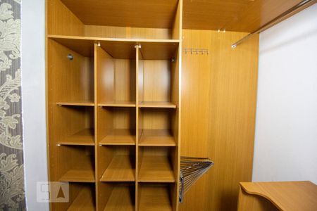 Casa de condomínio para alugar com 140m², 3 quartos e 2 vagasCloset