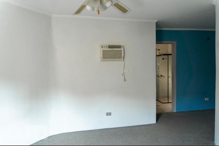 Casa à venda com 450m², 4 quartos e 4 vagasSuíte 2