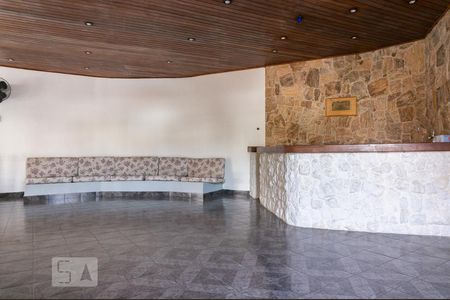 Casa à venda com 450m², 4 quartos e 4 vagasSalão de Festas