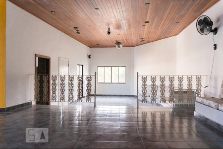 Casa à venda com 450m², 4 quartos e 4 vagasSalão de Festas