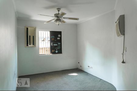 Casa à venda com 450m², 4 quartos e 4 vagasSuíte 2