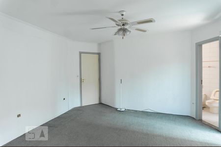 Casa à venda com 450m², 4 quartos e 4 vagasSuíte 1