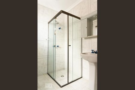 Casa à venda com 450m², 4 quartos e 4 vagasBanheiro da Suíte 2