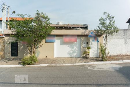 Casa à venda com 450m², 4 quartos e 4 vagasFachada