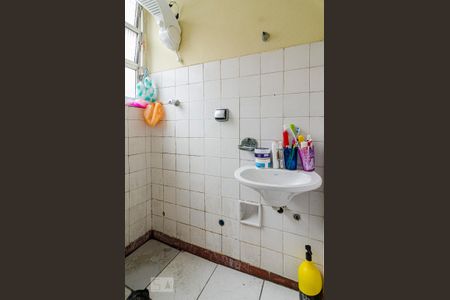 Apartamento à venda com 120m², 2 quartos e sem vagaBanheiro de serviço