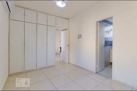 Quarto Suíte de apartamento para alugar com 1 quarto, 56m² em Pituba, Salvador