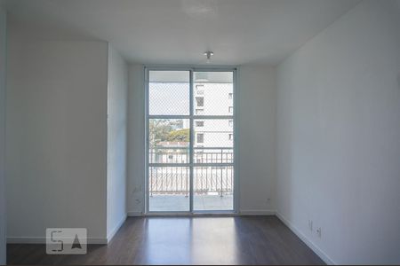 Apartamento para alugar com 65m², 3 quartos e 1 vagaSala