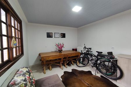 Casa à venda com 150m², 3 quartos e 1 vaga Casa à venda com 150m², 3 quartos e 1 vagaEspaço Gourmet