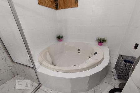 Casa à venda com 150m², 3 quartos e 1 vaga Casa à venda com 150m², 3 quartos e 1 vagaBanheiro da Suíte