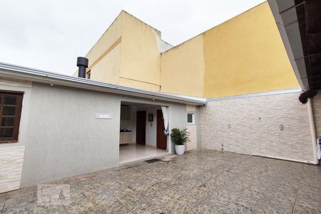 Casa à venda com 150m², 3 quartos e 1 vaga Casa à venda com 150m², 3 quartos e 1 vagaPátio