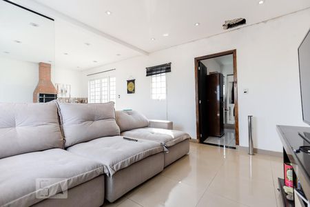 Salas de TV de casa à venda com 4 quartos, 302m² em Vila Medeiros, São Paulo