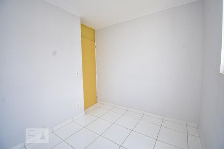 Quarto 2 de apartamento para alugar com 2 quartos, 44m² em Samambaia Sul (samambaia), Brasília