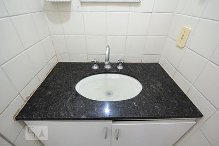 Apartamento à venda com 37m², 1 quarto e 1 vagaBanheiro - Torneira