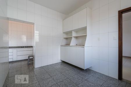 Casa para alugar com 286m², 3 quartos e 2 vagas Casa para alugar com 286m², 3 quartos e 2 vagasCozinha