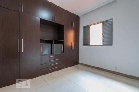 Quarto 2 de casa para alugar com 3 quartos, 286m² em Caiçaras, Belo Horizonte