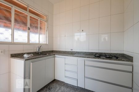 Casa para alugar com 286m², 3 quartos e 2 vagas Casa para alugar com 286m², 3 quartos e 2 vagasCozinha