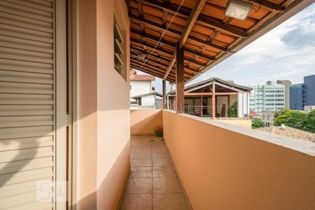 Casa para alugar com 286m², 3 quartos e 2 vagas Casa para alugar com 286m², 3 quartos e 2 vagasVaranda dos Fundos