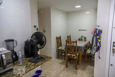 Apartamento à venda com 390m², 4 quartos e 3 vagas Apartamento à venda com 390m², 4 quartos e 3 vagasCozinha