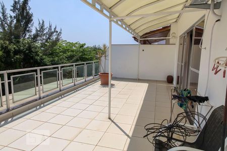 Apartamento à venda com 390m², 4 quartos e 3 vagas Apartamento à venda com 390m², 4 quartos e 3 vagasVaranda da Suite 2