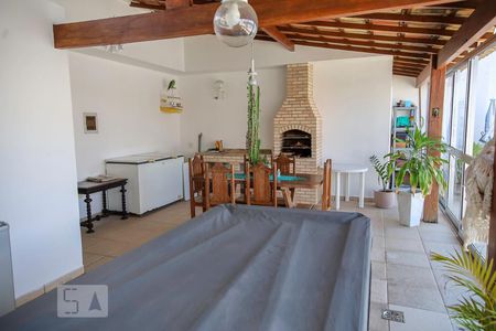 Apartamento à venda com 390m², 4 quartos e 3 vagas Apartamento à venda com 390m², 4 quartos e 3 vagasÁrea de lazer