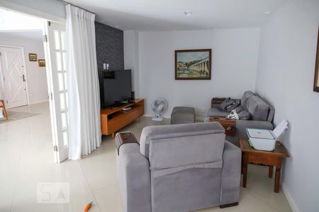 Sala de TV de apartamento à venda com 4 quartos, 390m² em Recreio dos Bandeirantes, Rio de Janeiro