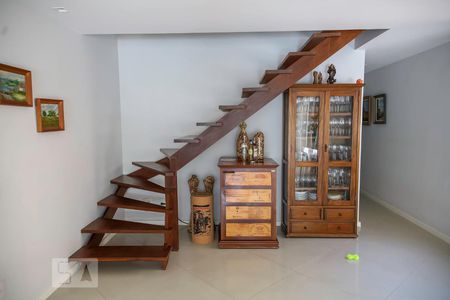 Apartamento à venda com 390m², 4 quartos e 3 vagas Apartamento à venda com 390m², 4 quartos e 3 vagasSala