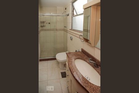 Apartamento à venda com 61m², 2 quartos e 1 vaga Apartamento à venda com 61m², 2 quartos e 1 vagaBanheiro