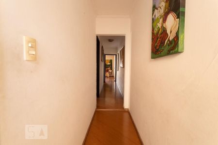 Casa à venda com 150m², 3 quartos e 4 vagasCorredor