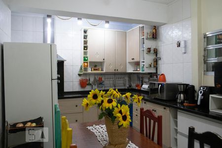 Casa à venda com 120m², 3 quartos e 2 vagasCOZINHA