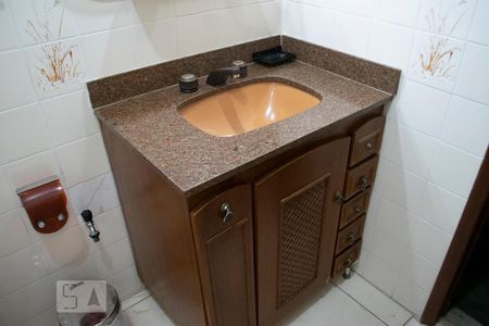 Casa à venda com 120m², 3 quartos e 2 vagasBANHEIRO