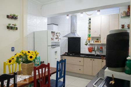 Casa à venda com 120m², 3 quartos e 2 vagasCOZINHA