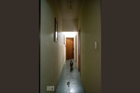 Casa à venda com 120m², 3 quartos e 2 vagasCORREDOR QUARTOS