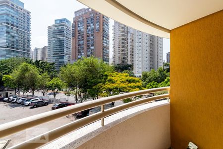 Varanda de kitnet/studio para alugar com 1 quarto, 33m² em Vila Uberabinha, São Paulo