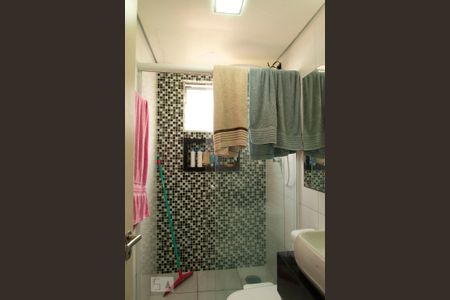 Apartamento à venda com 51m², 2 quartos e 1 vaga Apartamento à venda com 51m², 2 quartos e 1 vagaBanheiro