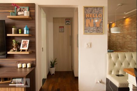 Corredor de apartamento à venda com 2 quartos, 51m² em Chácara Belenzinho, São Paulo