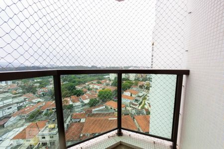 Apartamento à venda com 108m², 3 quartos e 2 vagasSacada do Quarto 3