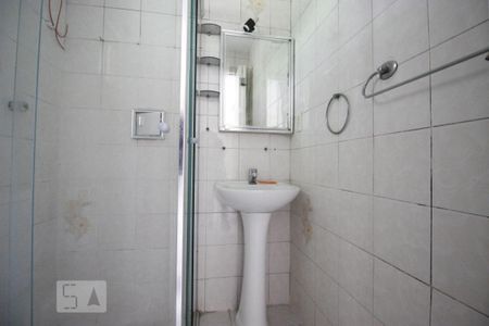 Apartamento para alugar com 60m², 2 quartos e sem vagaBanheiro